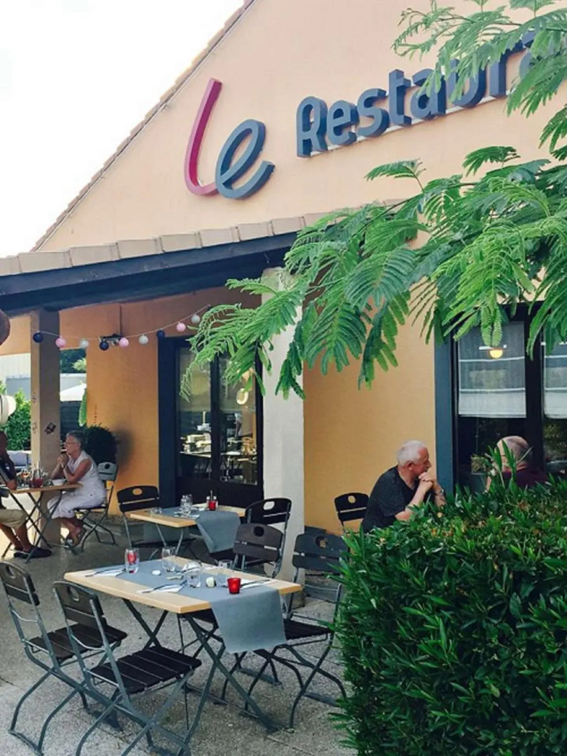 Campanile Salon De Provence