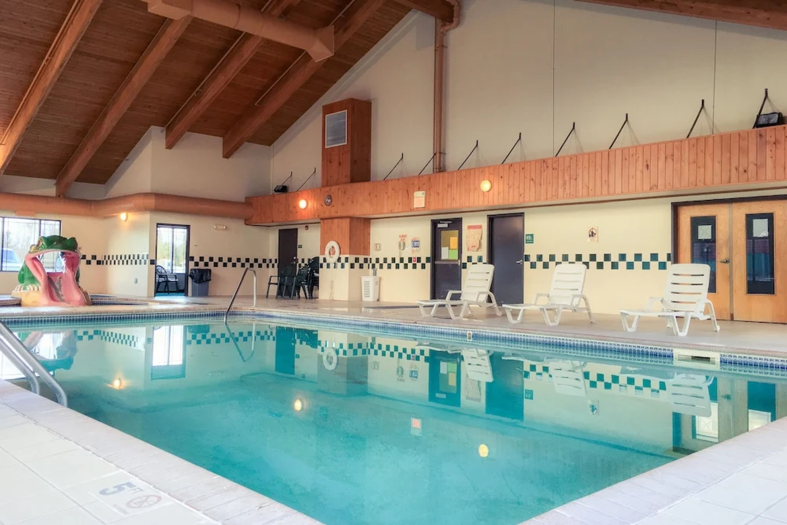 White Oak Inn & Suites