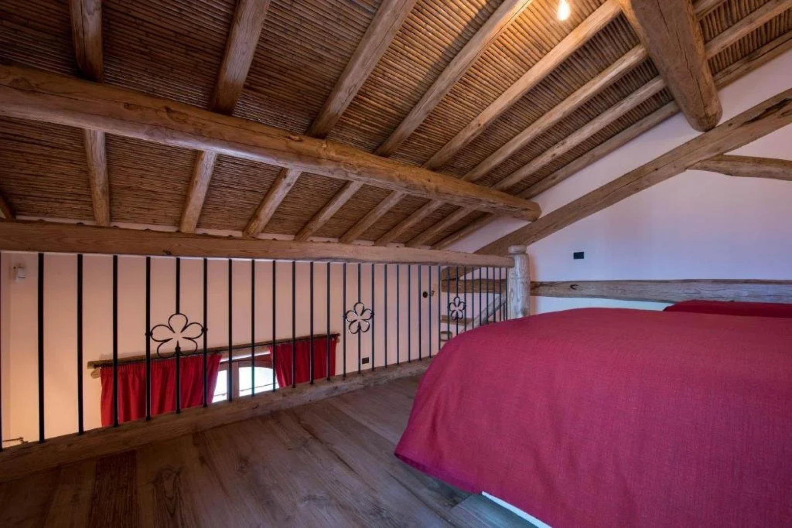 Etna Quota Mille Boutique Hotel, Typical Sicilian Food & Wine