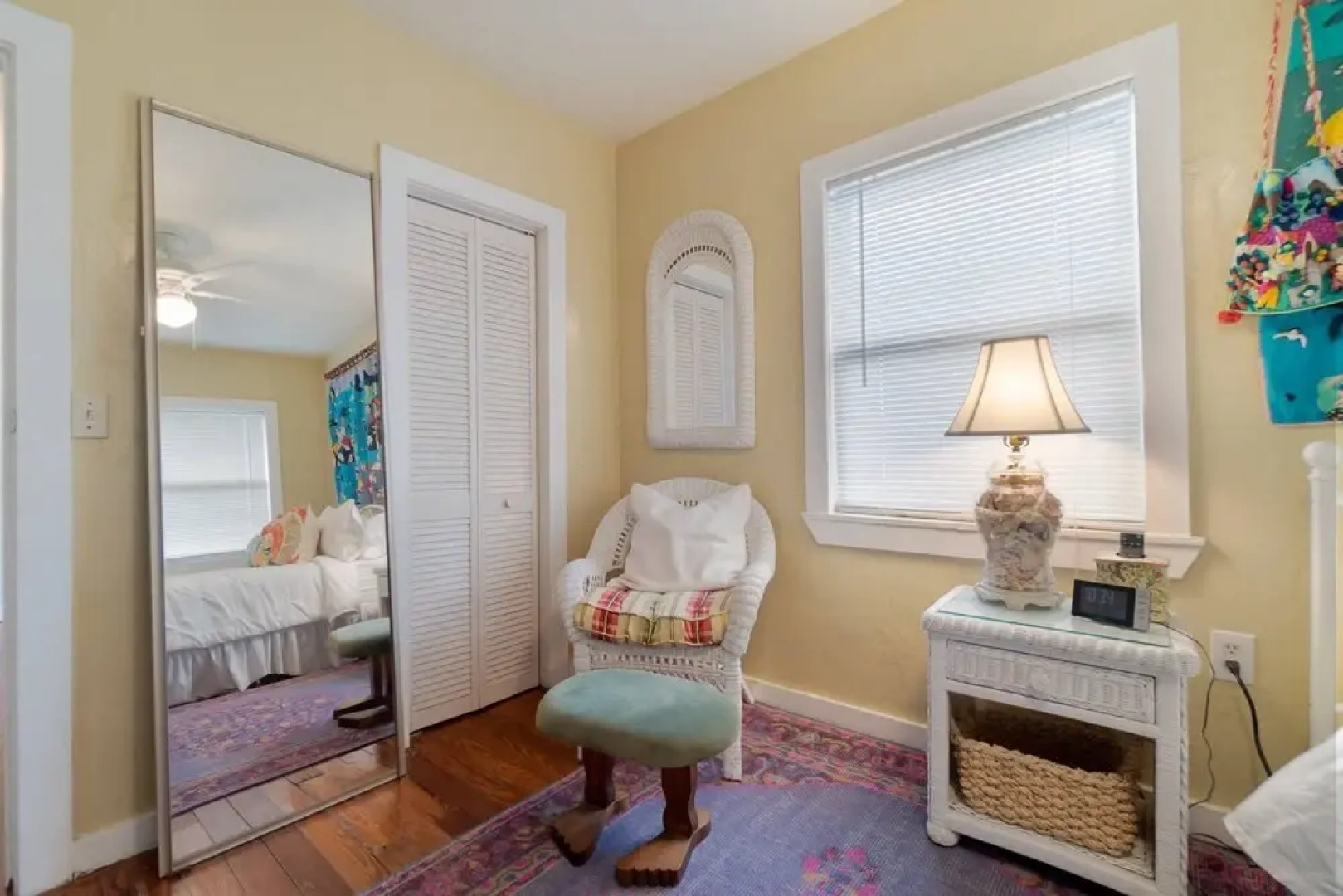 The Secret Garden - The Cottage Near Beach, Shops, Restaurants, Pet Friendly, Close to Lucerne Ave!