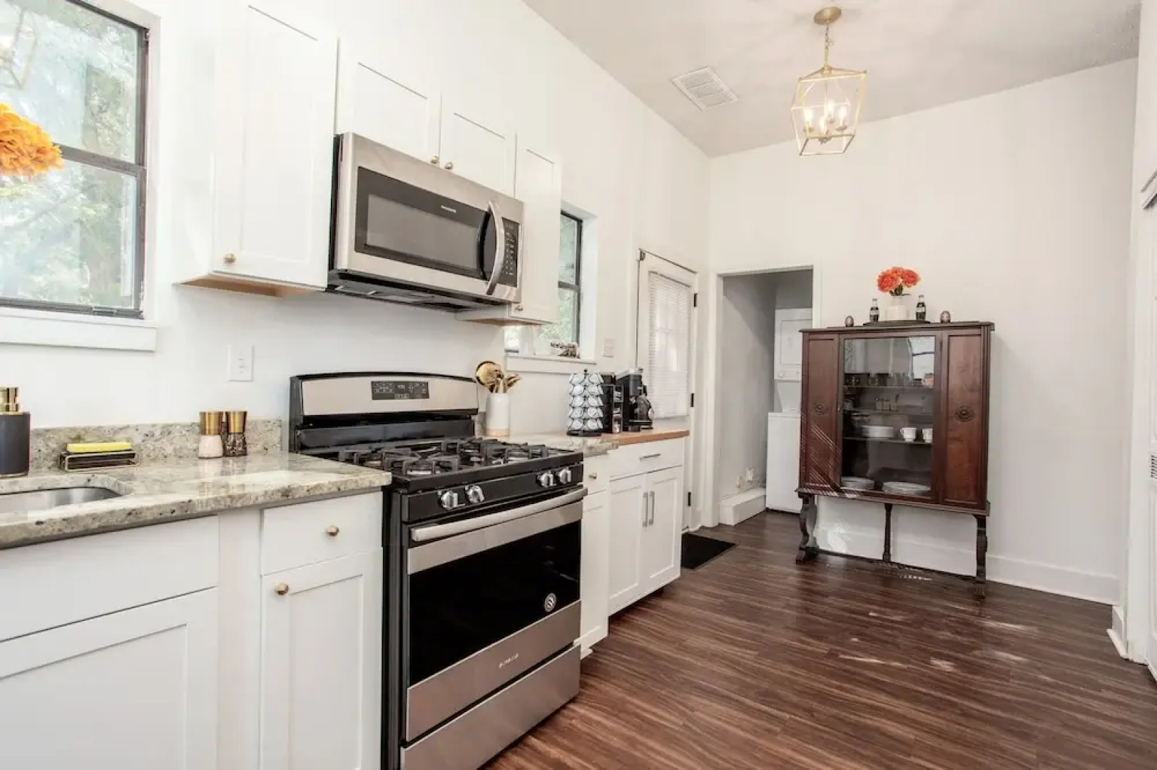 Unique mid century home near ATL Airport