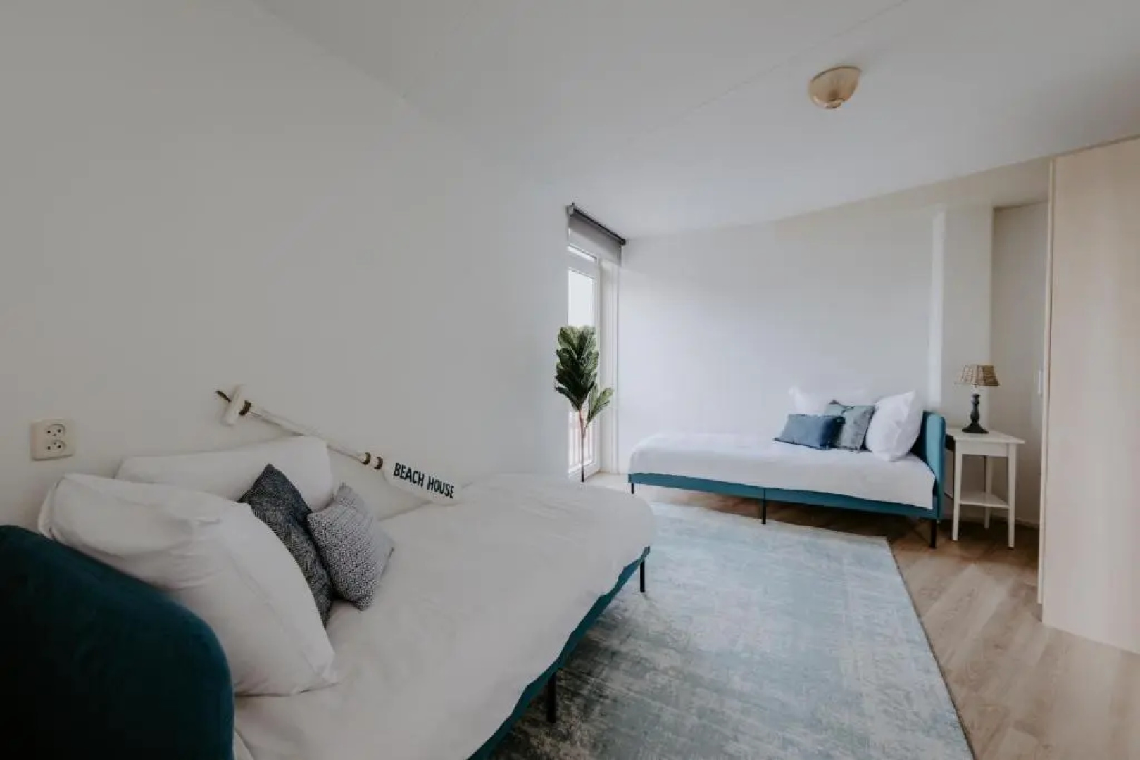 Stijlvol appartement op strand Makkum