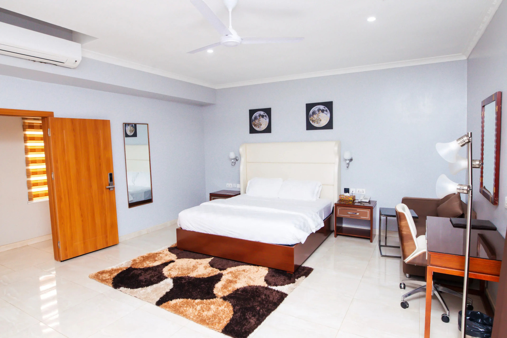 Crismon Hotel
