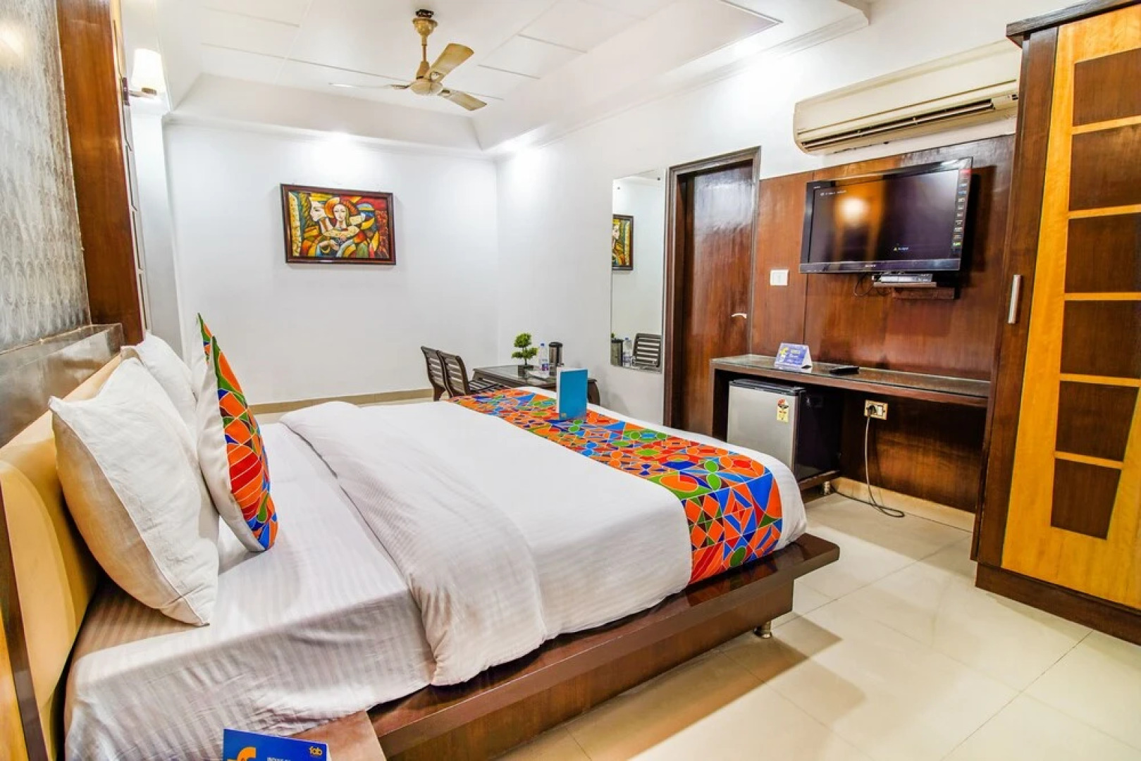 FabHotel Arpora Lakeview