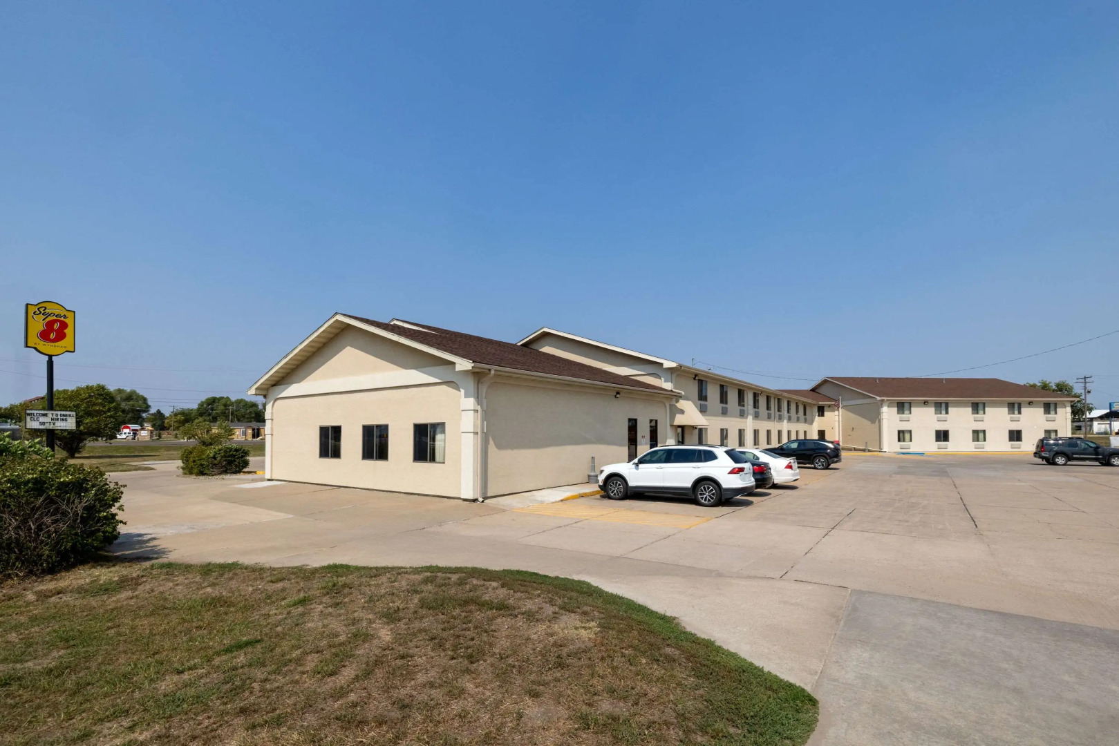 Super 8 by Wyndham O Neill NE