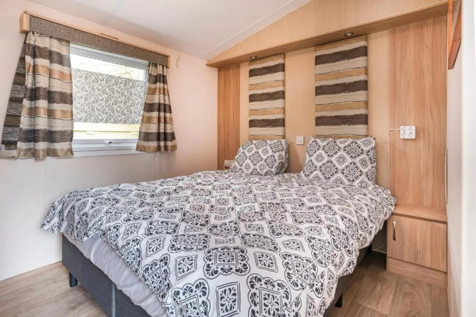 Chalet it Pompebled met wasmachine en droger en zwembad op camping