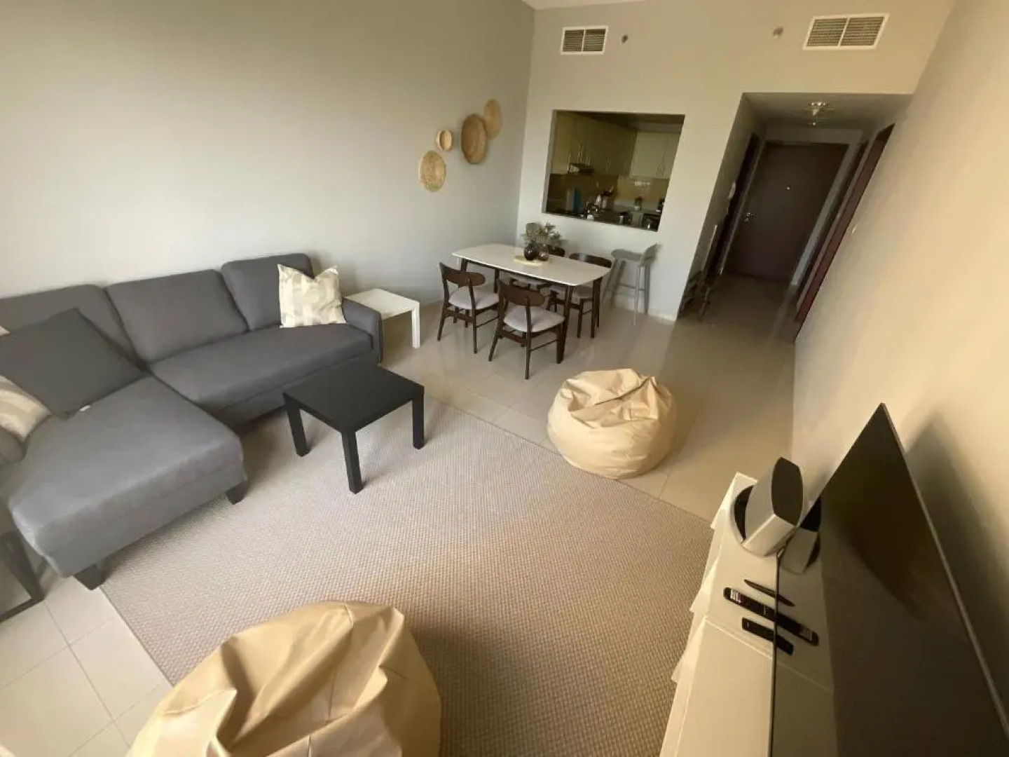 Lovely 1 bedroom holiday home on the beach