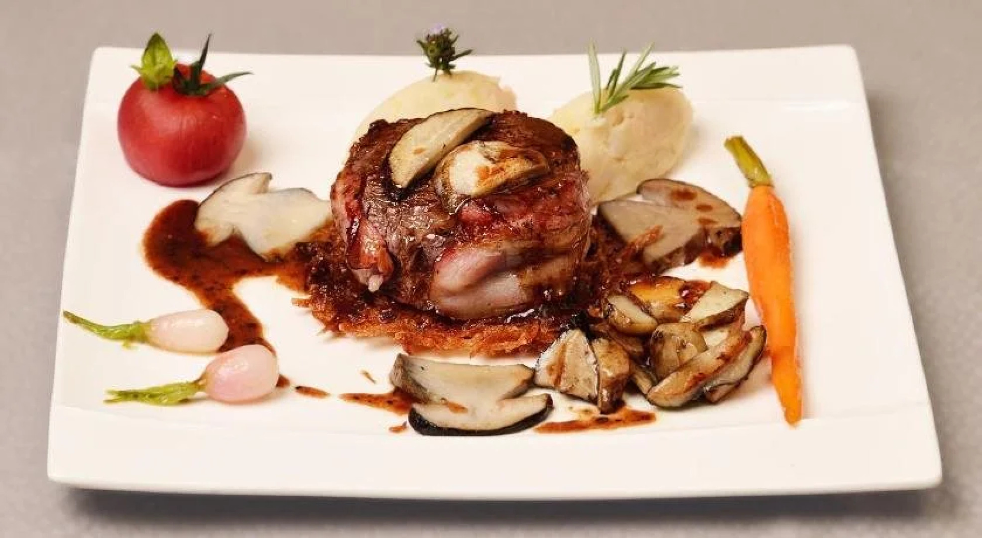 Logis Hotel Restaurant La Tour de Ciron