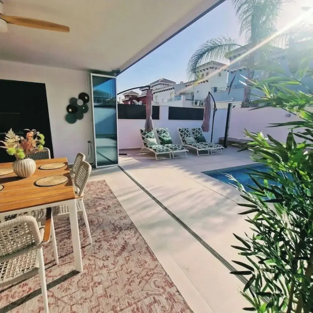 Stunning 2 bed Villa With Private Salt Water Pool