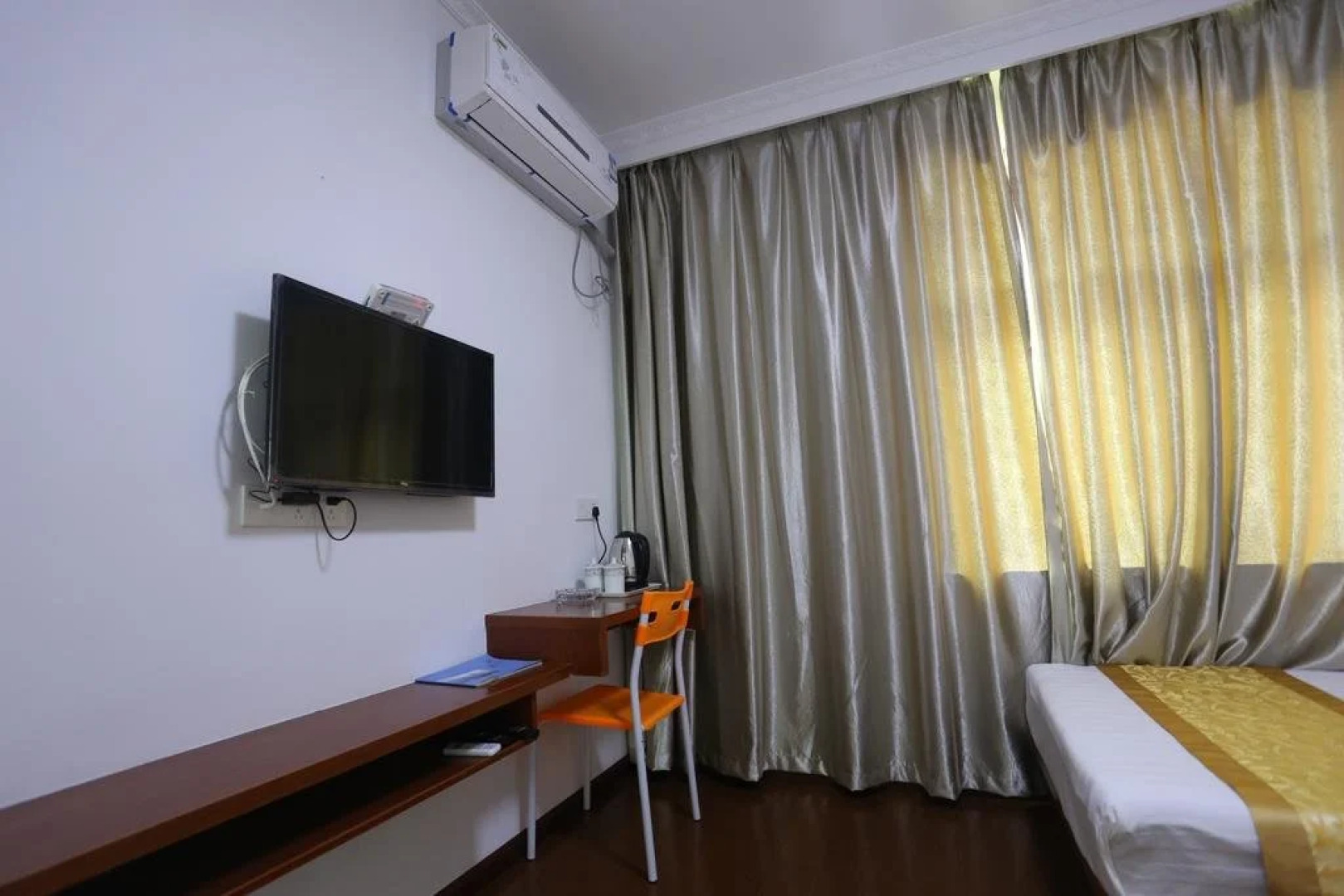 Shengsi Hai Le Zhi Jia Hotel