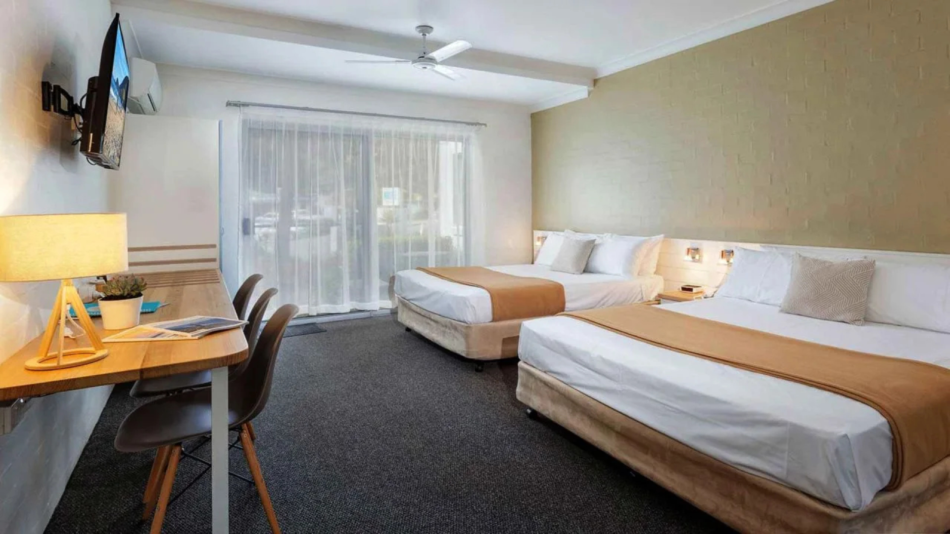 Blueys Motel