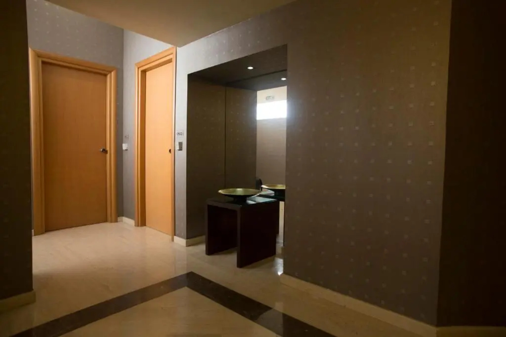 Davitel Tobacco Hotel