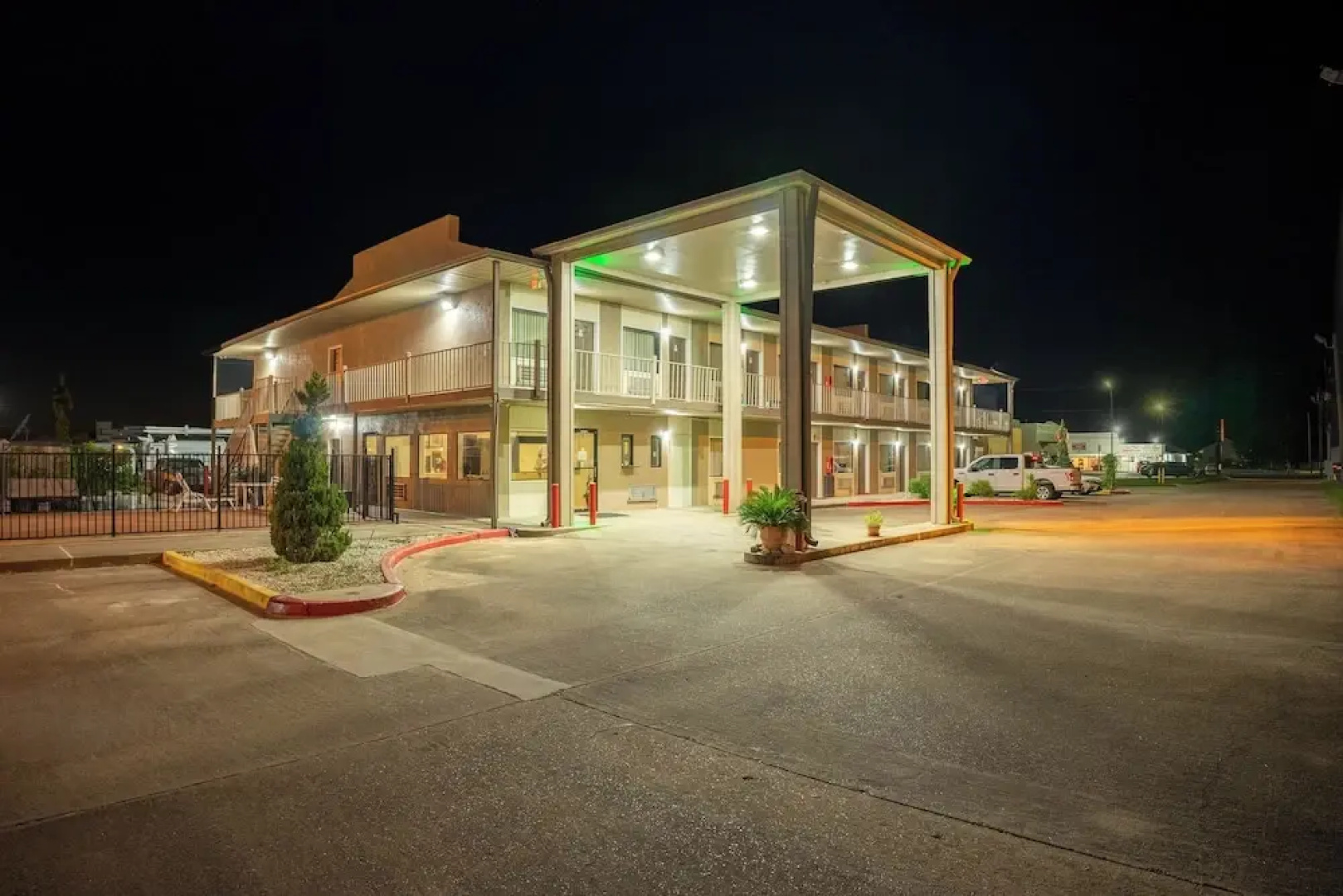 Regency Inn & Suites Bay City