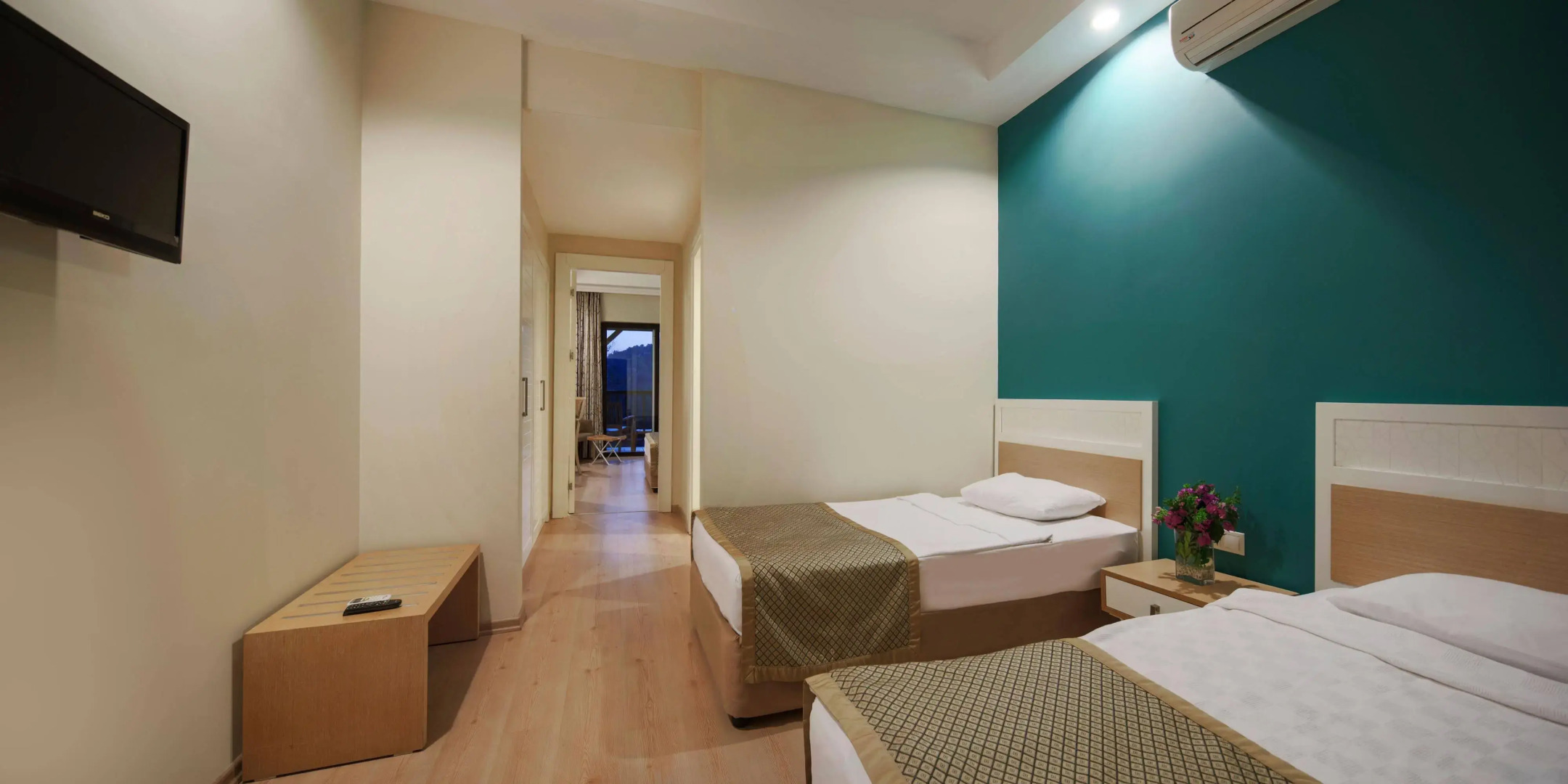 Green Bay Resort & Spa