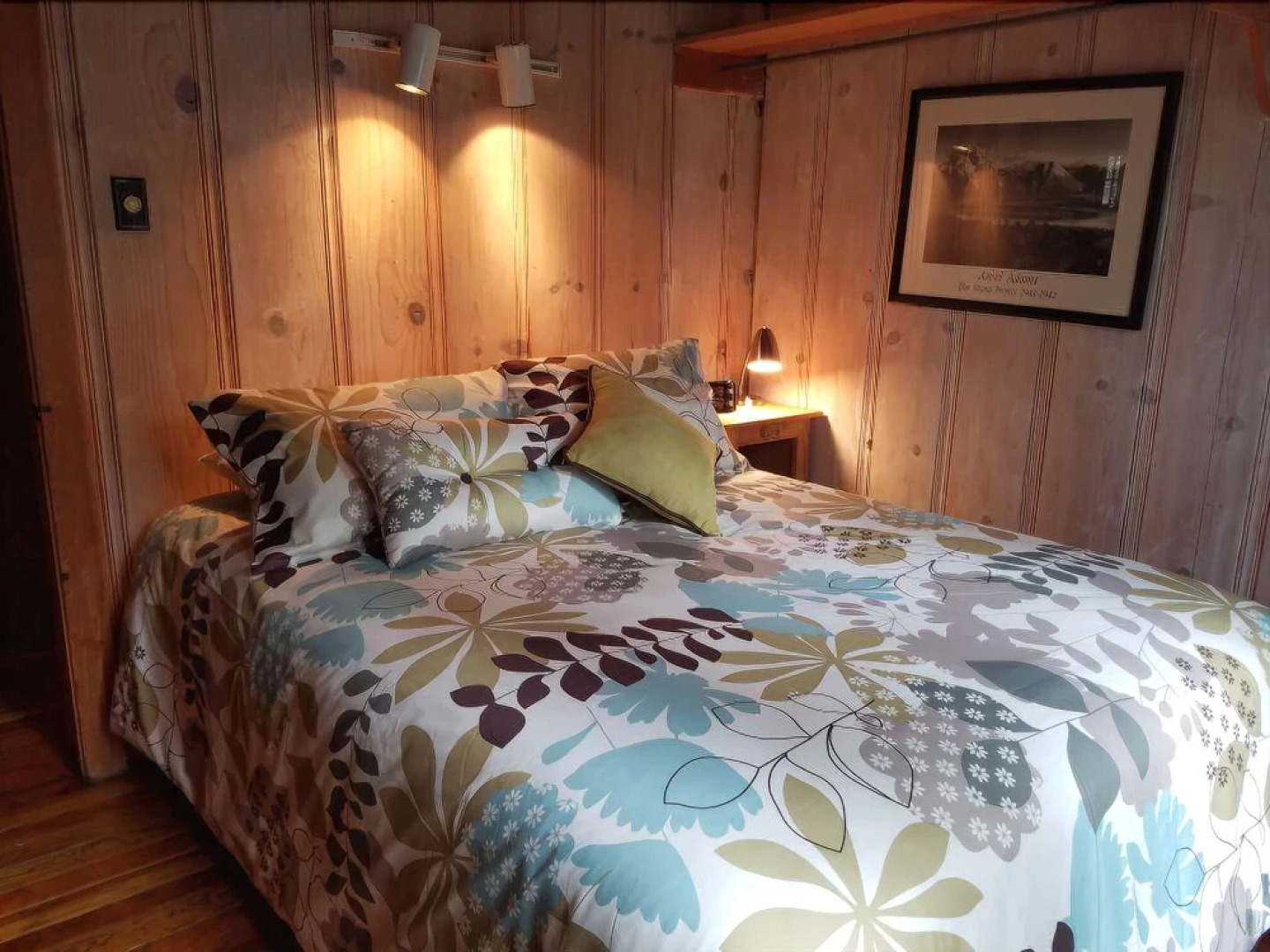 Rogers Cabin 4 Bedrooms 1.5 Bathroom Cabin