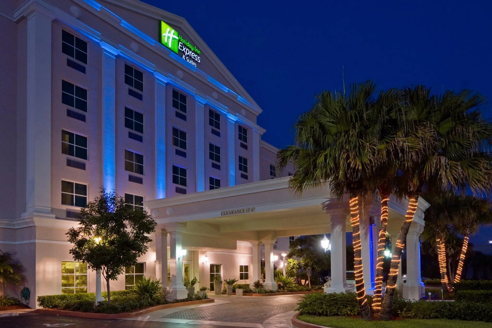 Holiday Inn Express & Suites Kendall by IHG