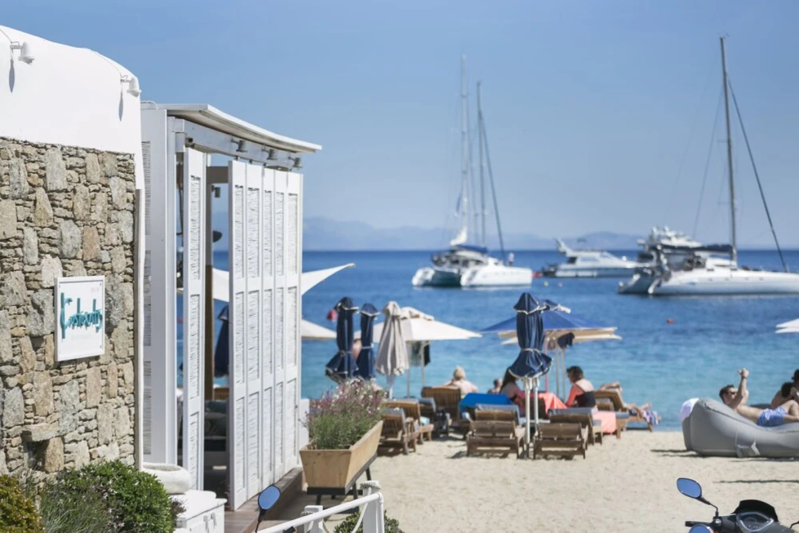 Kostantis Summer Villas and Suites