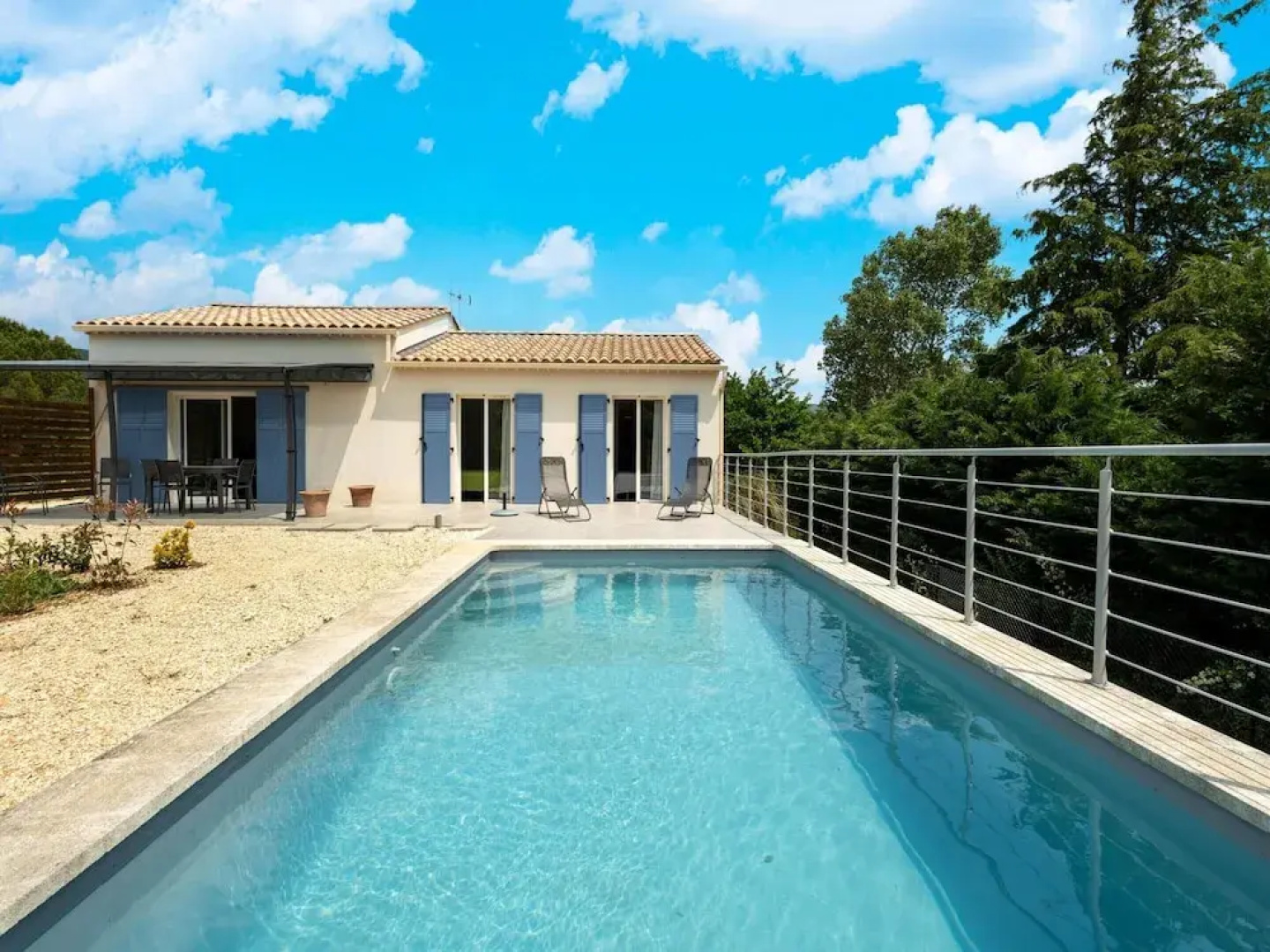 Cosy Holiday Home With Pool