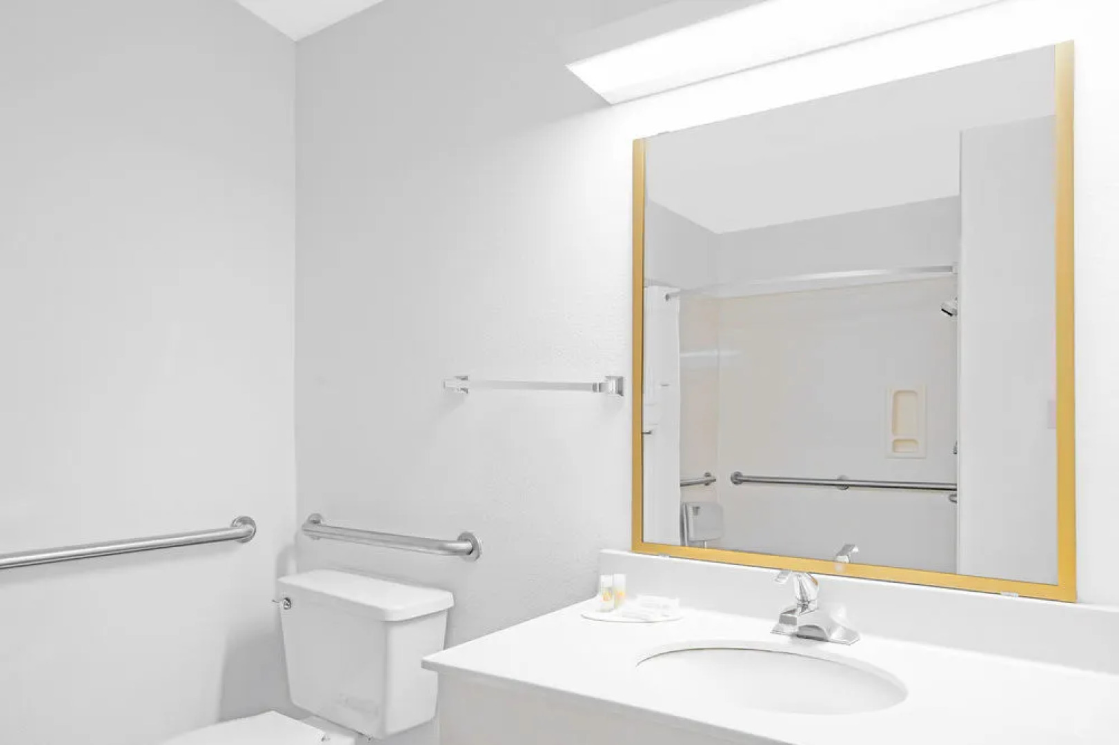 Days Inn Lake Village