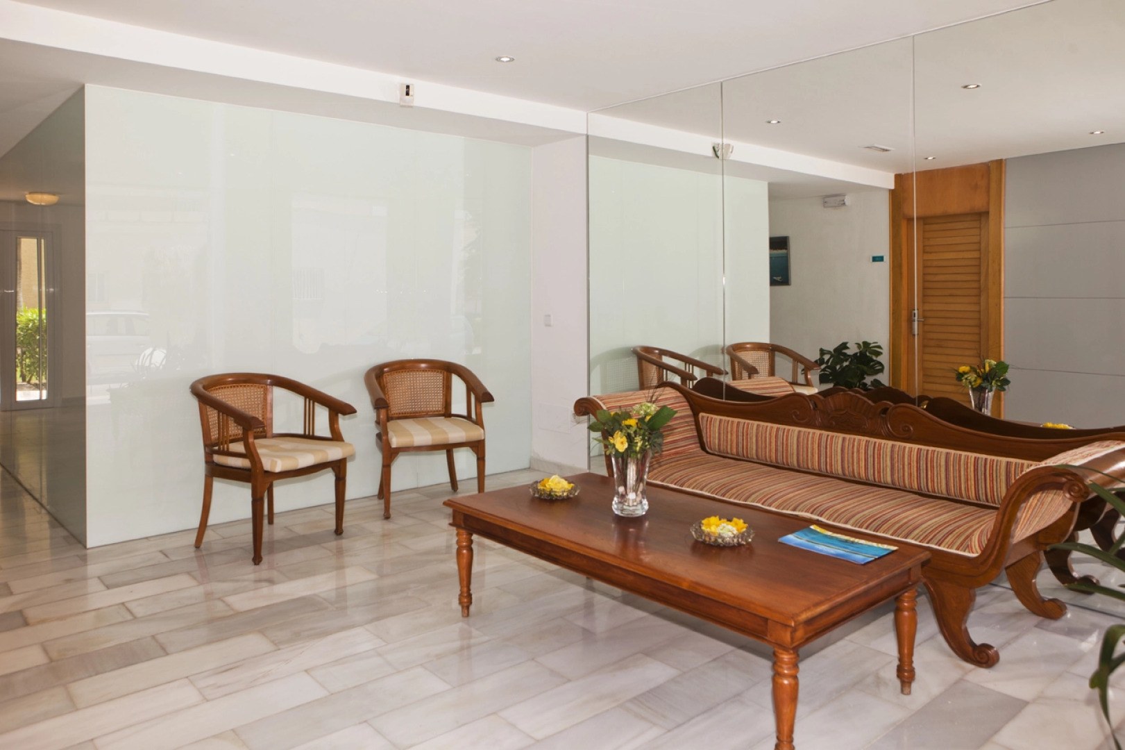 Isla de Cabrera Aparthotel & Hotel