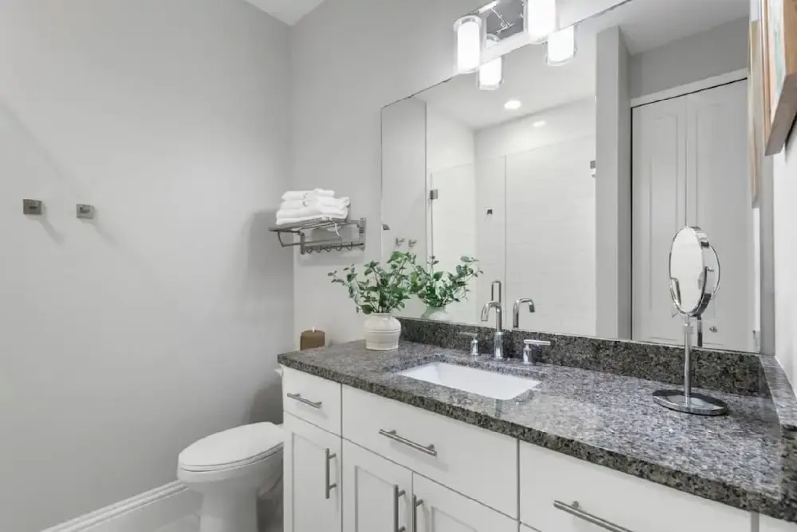 Canopy Cove Stunning 2BR Apt Heart of Downtown