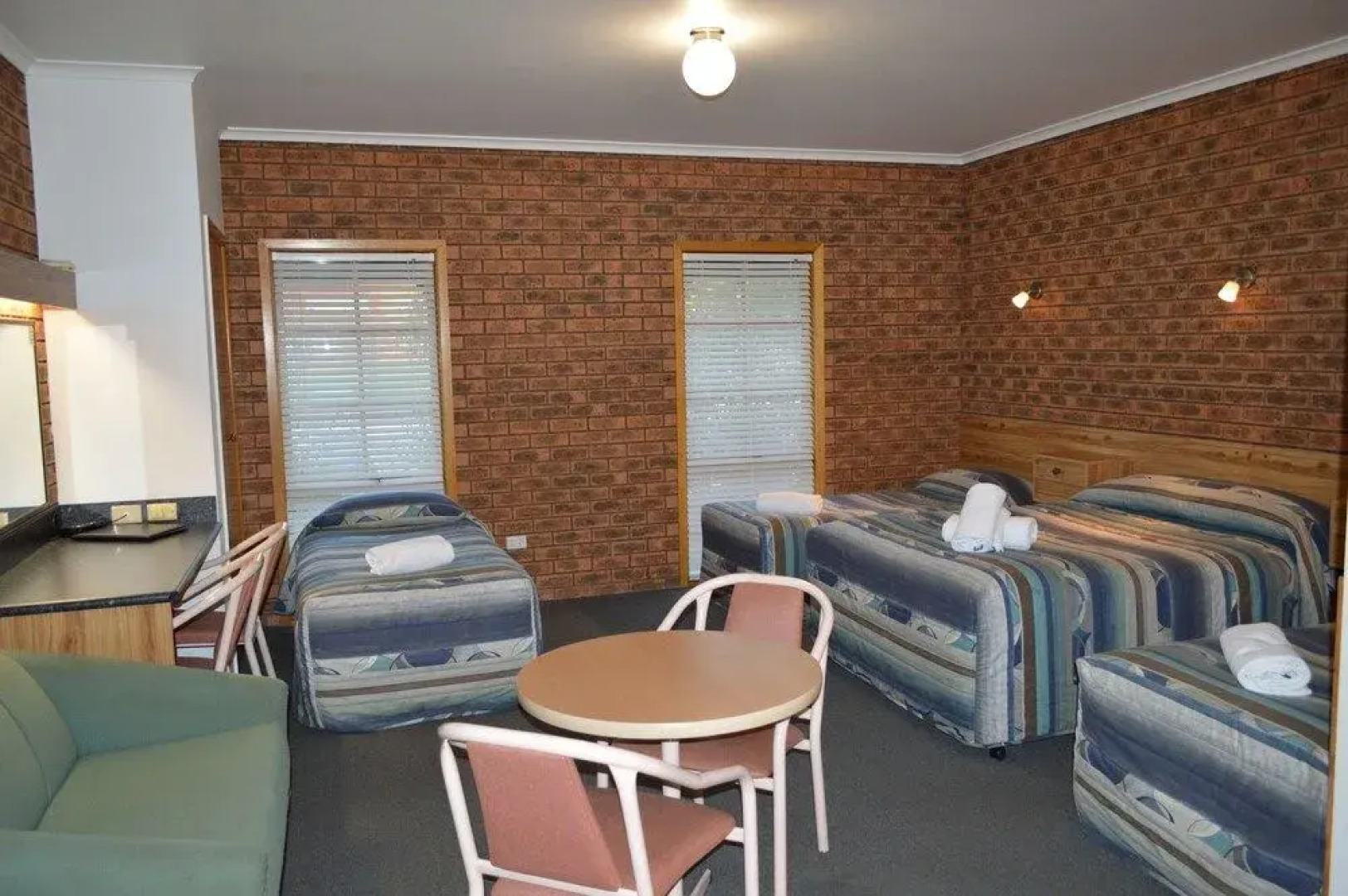 The Cottage Motor Inn Albury CBD