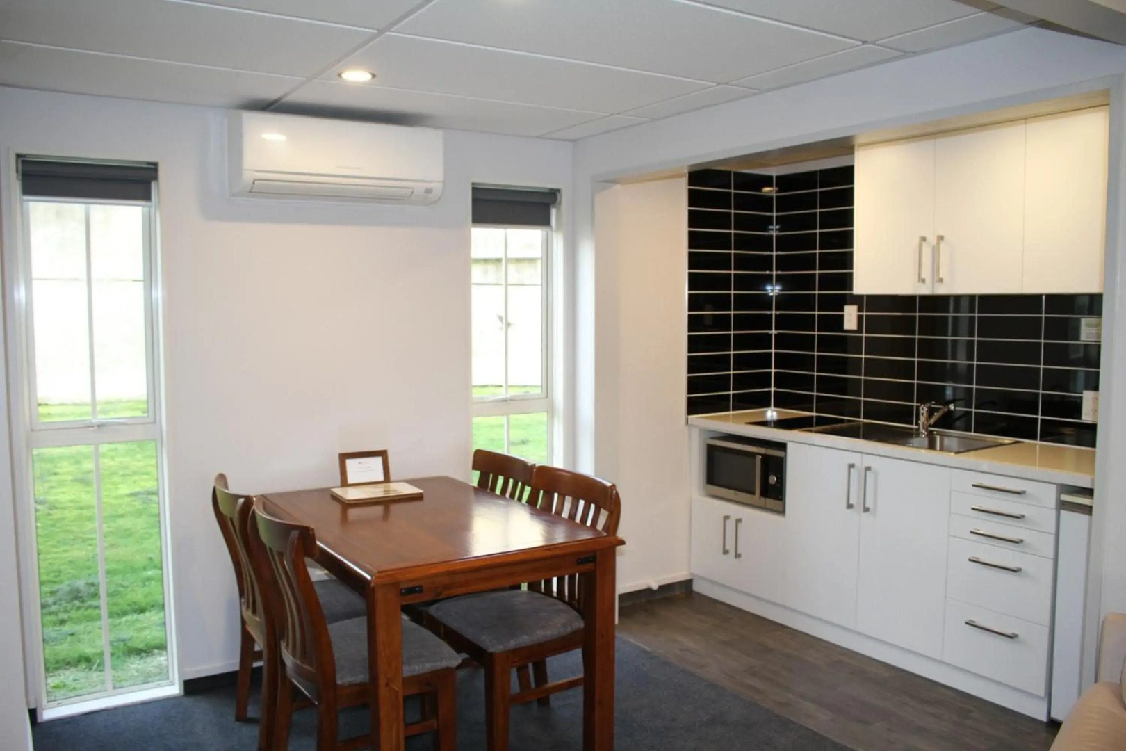 Birchwood Manor Motel