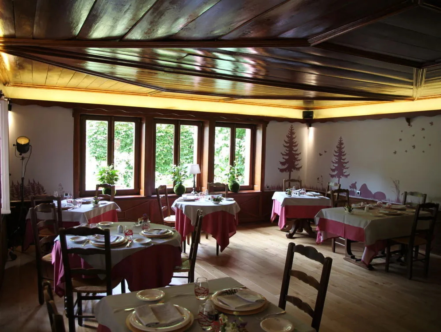 Le Val Joli - Hotel Restaurant