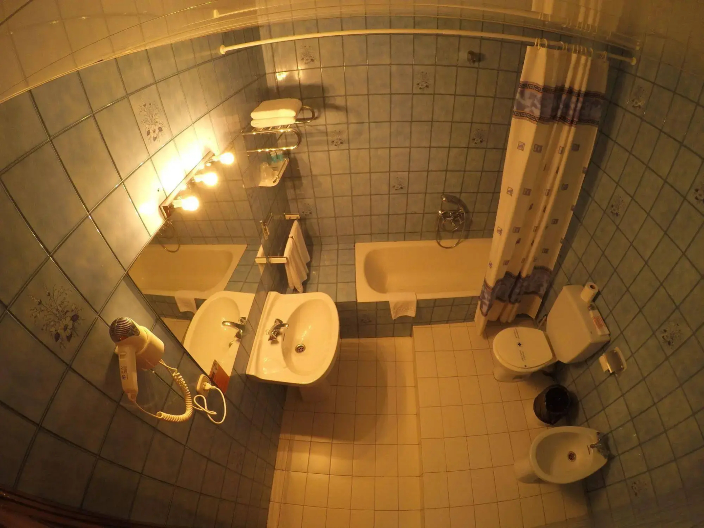 Somriu Hotel City M28
