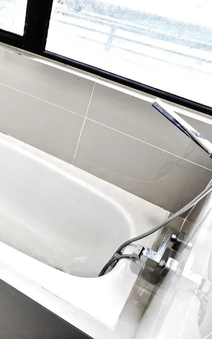 Pinebox Mirage by the Lake