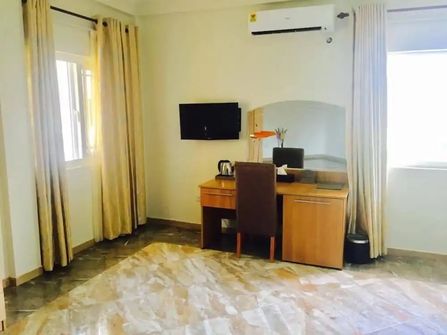 City Escape Hotel Prampram