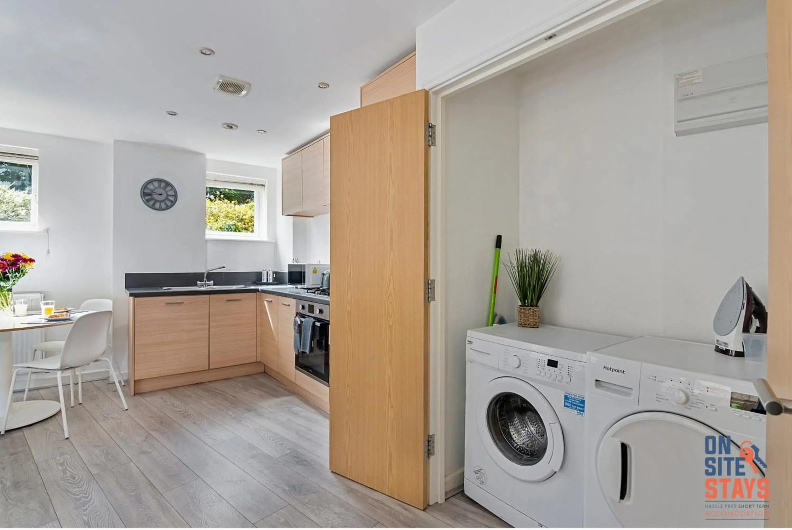 2 bed apt, en suite, Balcony, Wifi, 2 x parking