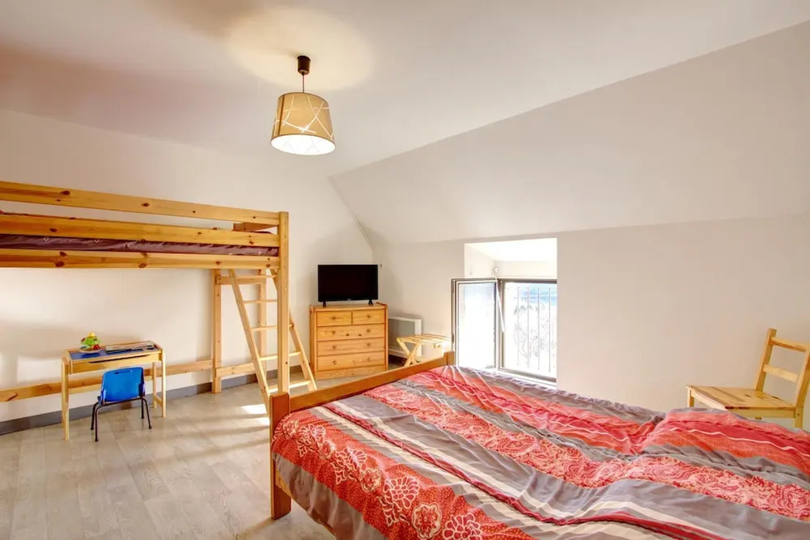 House With 5 Bedrooms in Marchastel, With Wonderful Mountain View, Enc