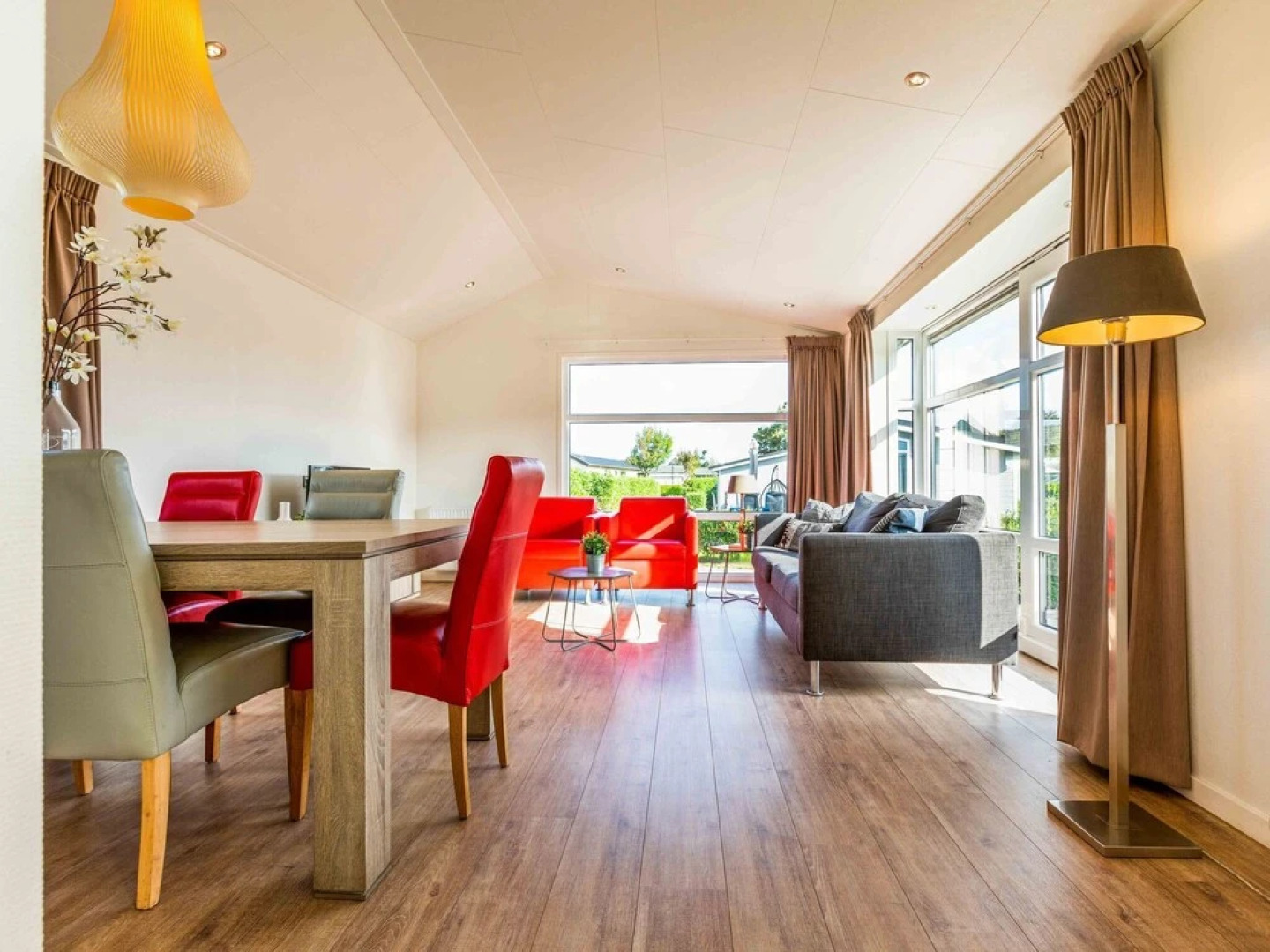 Comfortable Chalet sea at 3.5 km, in Egmond