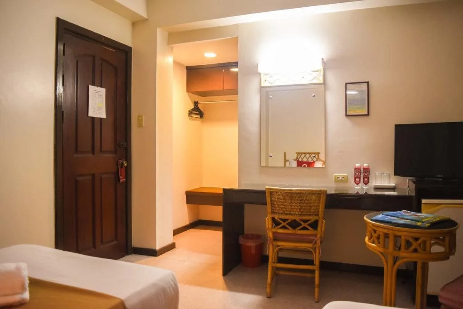 OYO 414 Humberto's Hotel