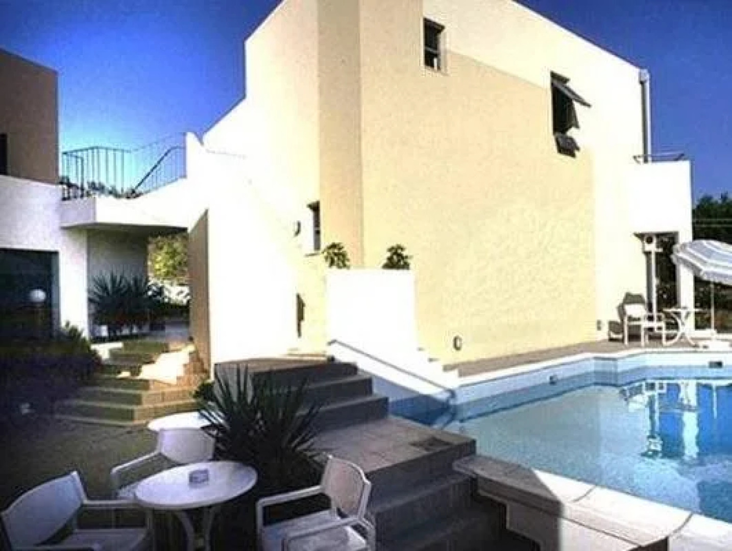 Blue Sky Hotel Apartments