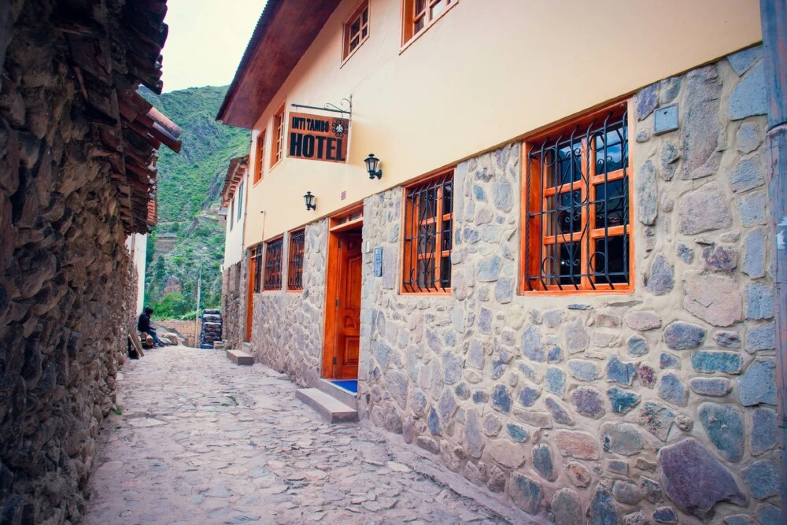 Intitambo Hotel