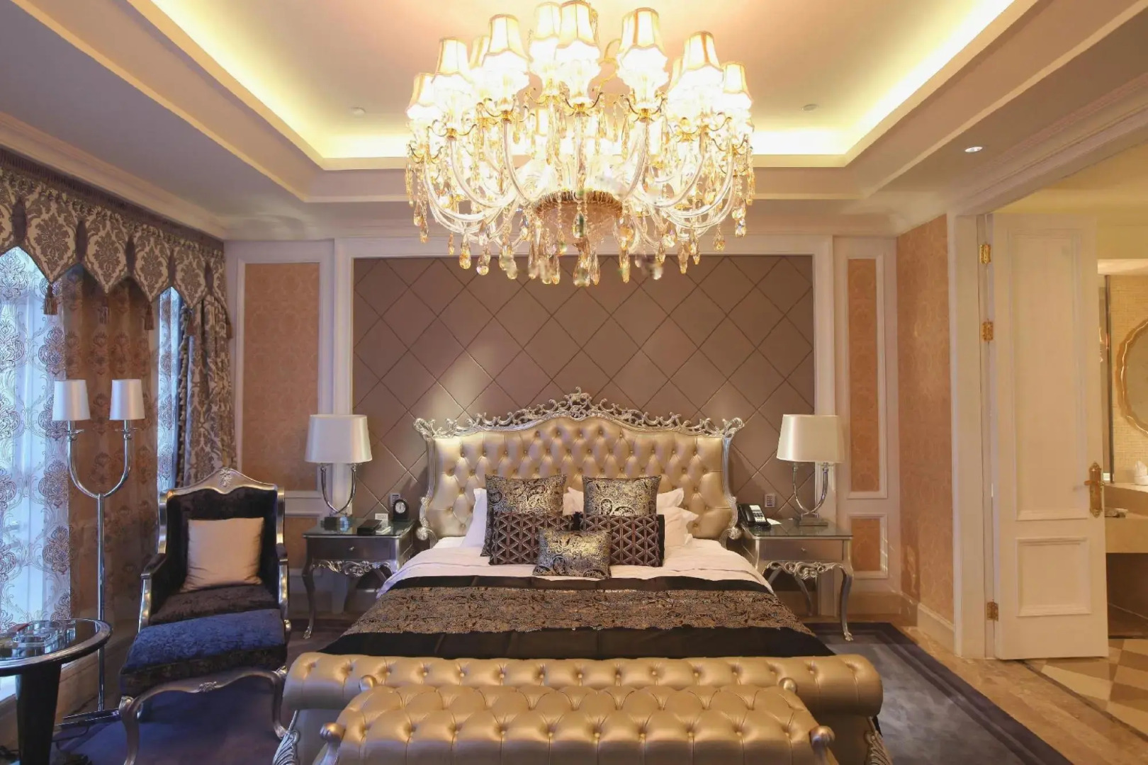 Datong Yun Gang Mei Gao Hotel