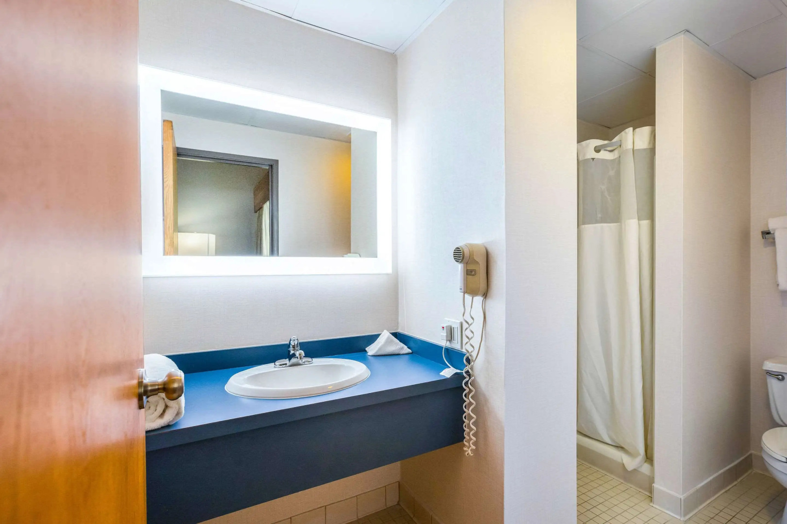 Quality Suites Lansing West