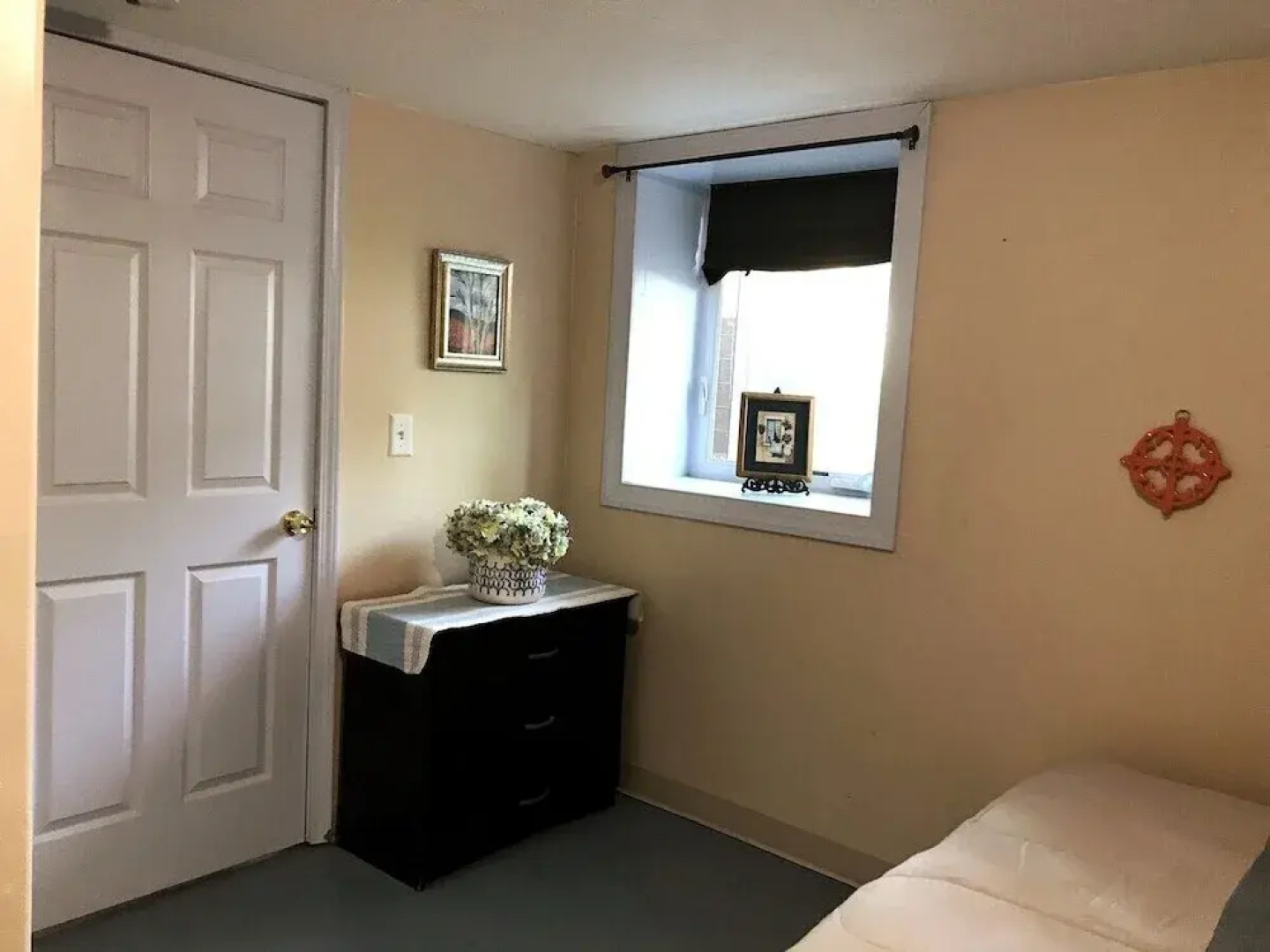 Simple, Cozy 1-bed Close to University of Kansas