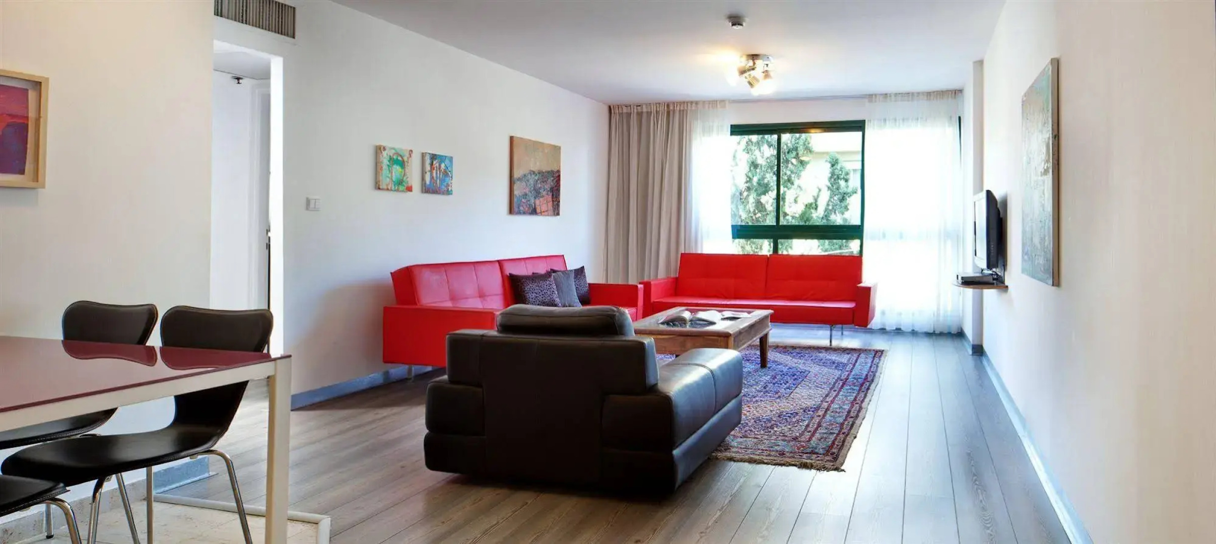 The Diaghilev - Live Art Boutique Hotel