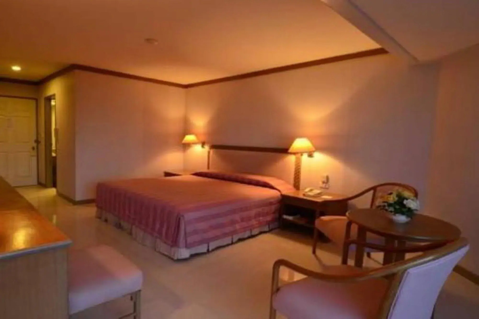 Khanom Golden Beach Hotel