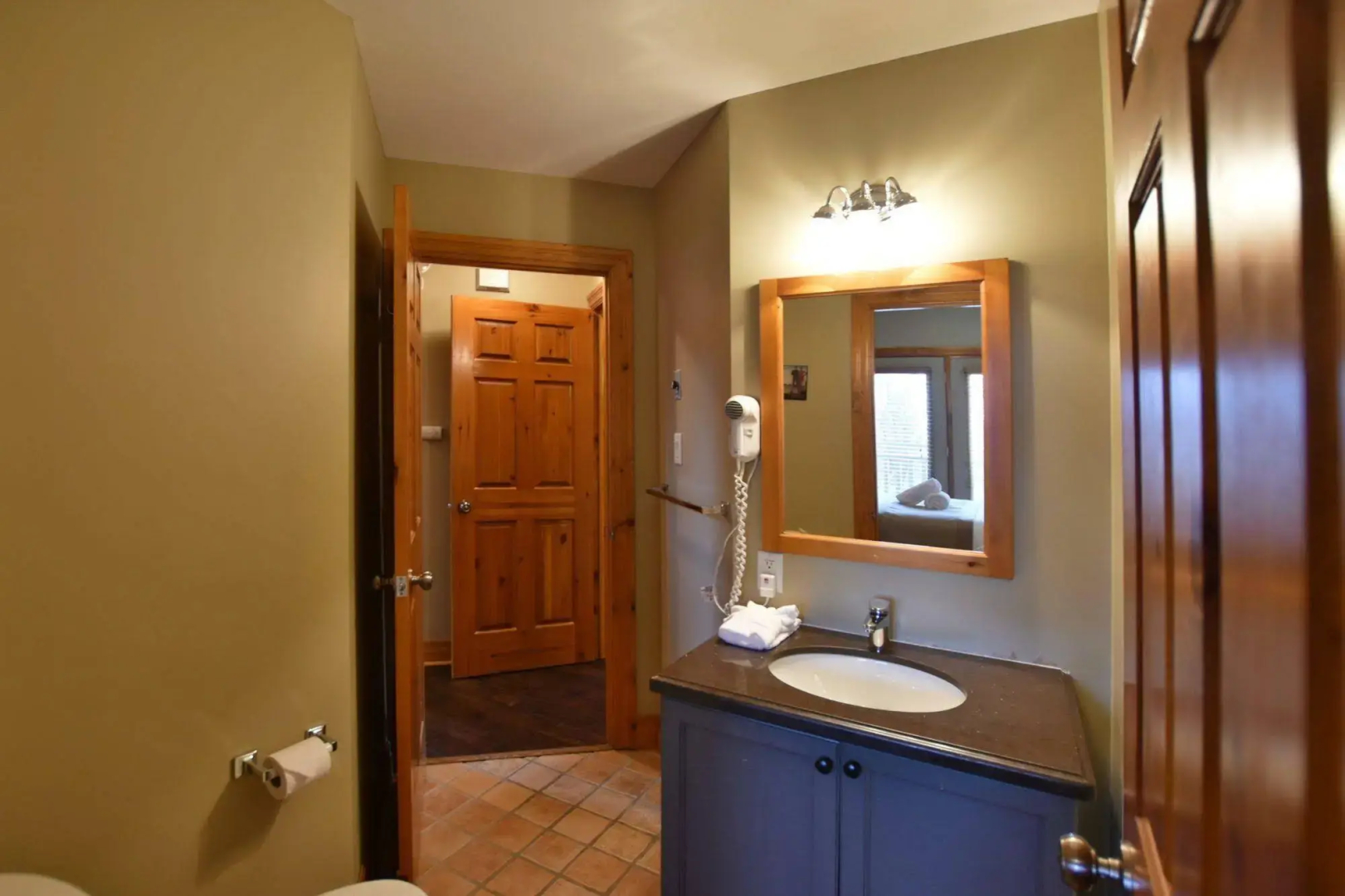 The Lodges at Blue Mountain - Historic Snowbridge Condos