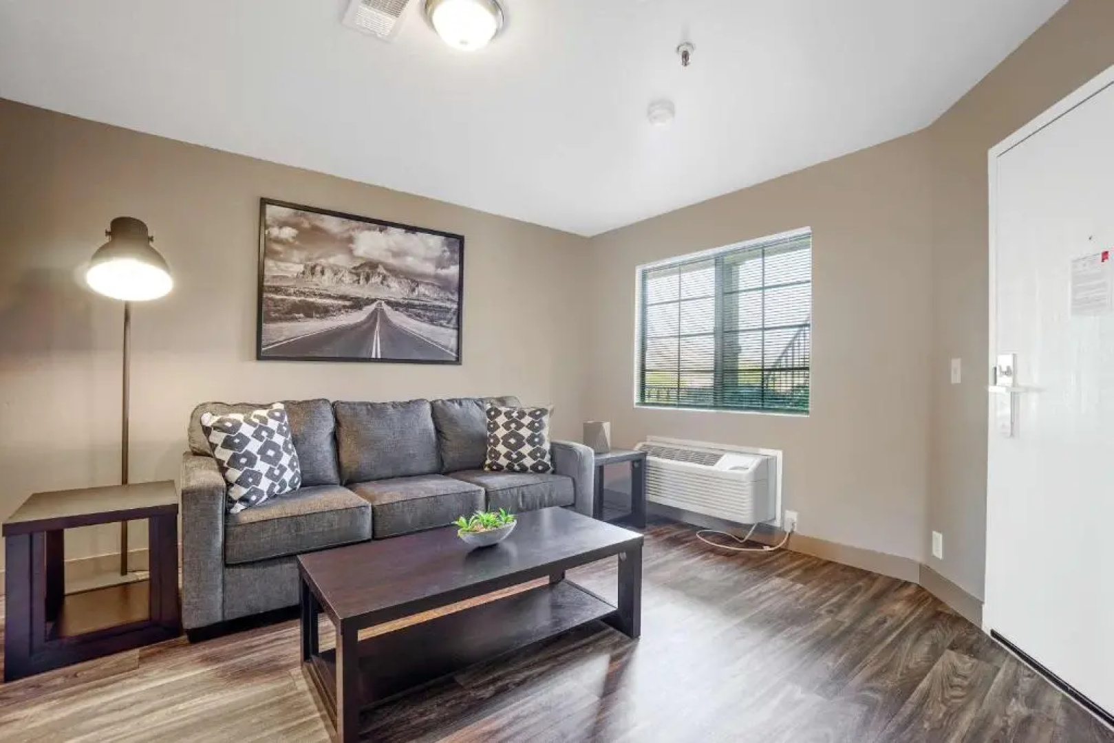 Rancho San Diego Inn & Suites