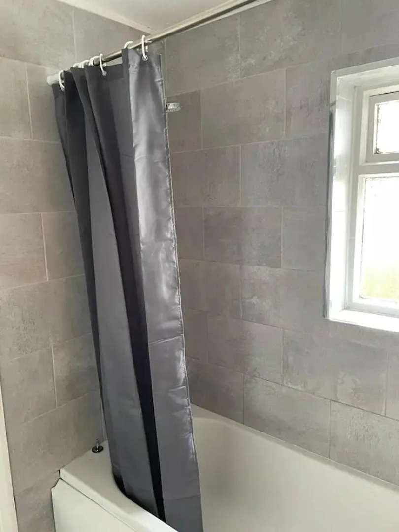 Lovely and Bright 2 bed House