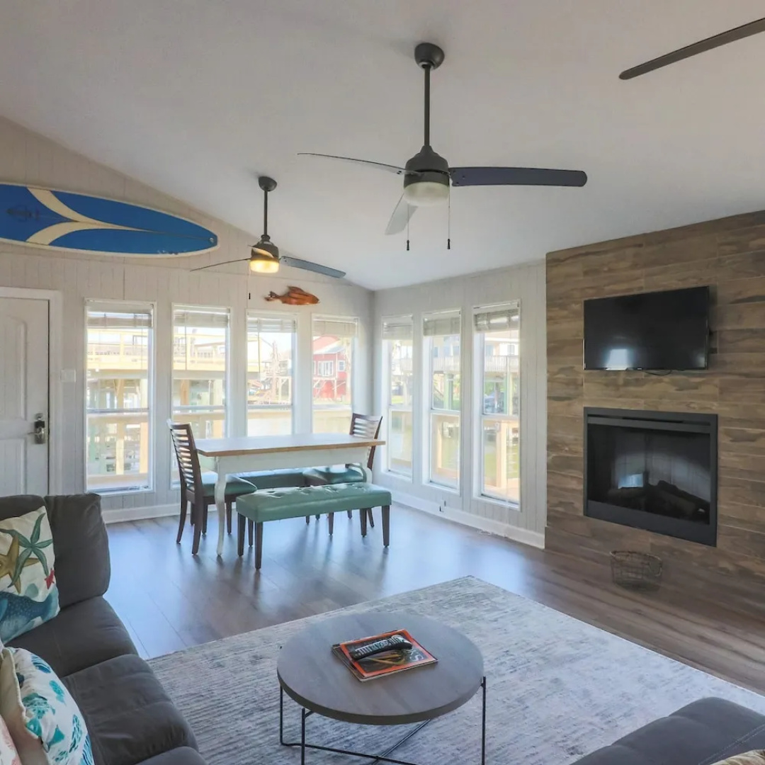 Come Stay - and Sail Away - at This Lovely Canal Home