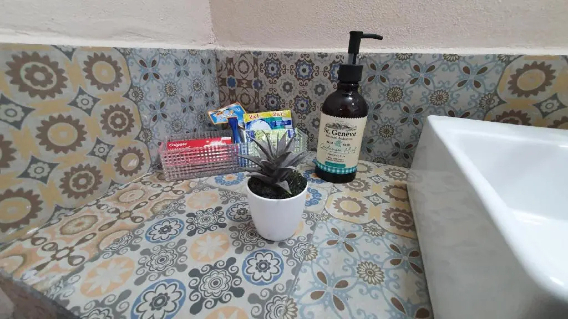 R08 LUXURY STUDIO RAISE a 5 MIN DEL ITESM R08