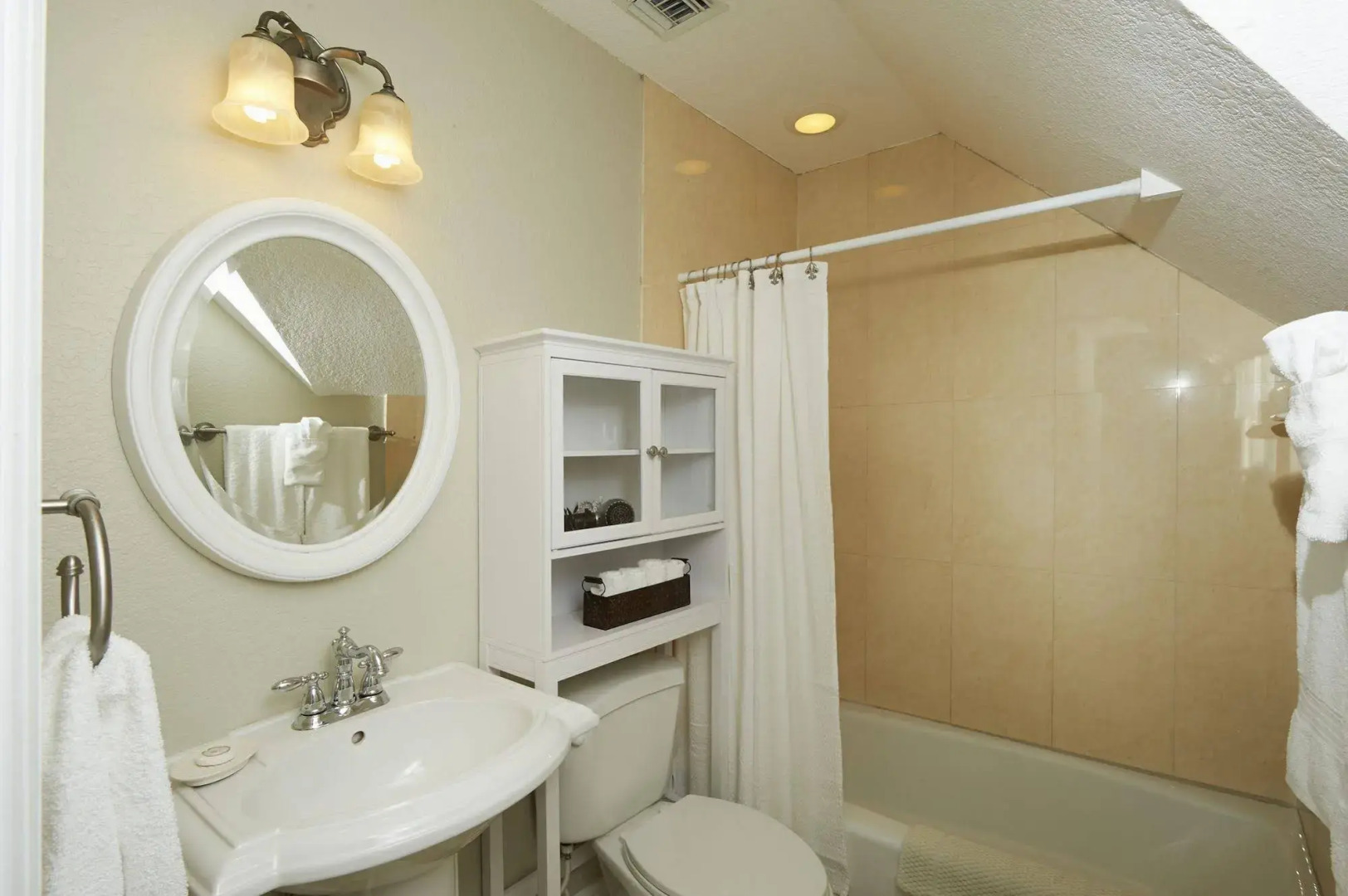 Shangri-La Boutique Bed & Breakfast