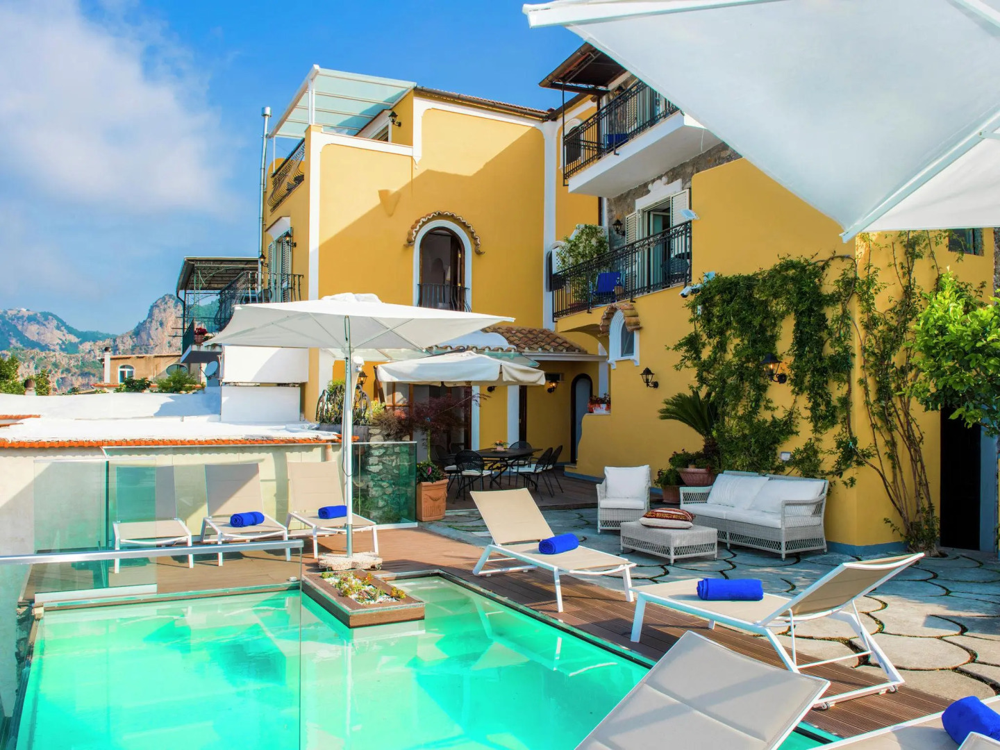 Villa in Nocelle With Amalfi Coast Views