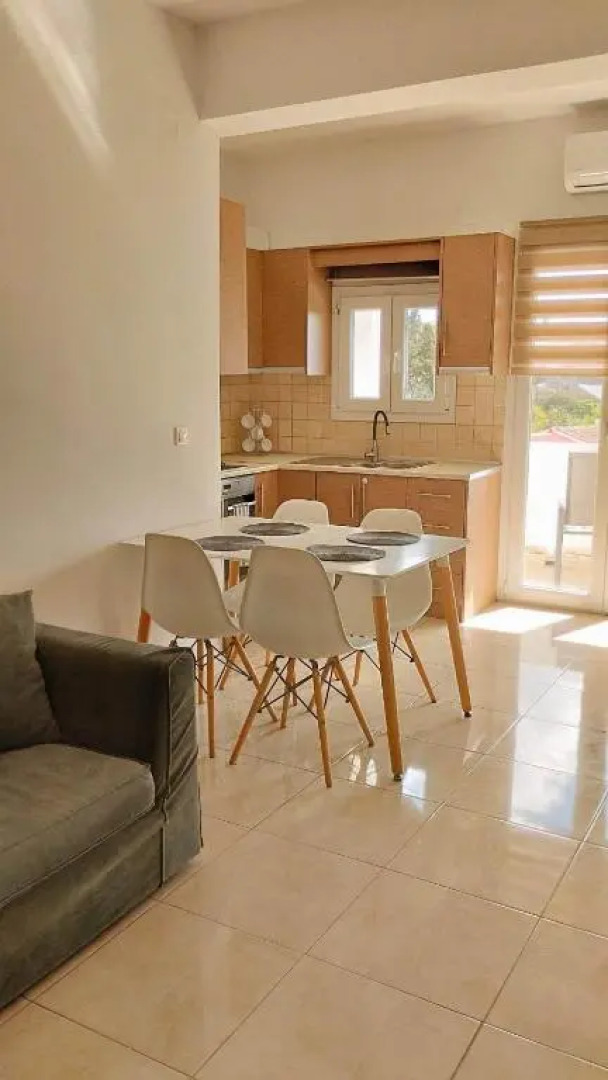 inas 2 bedroom apartment